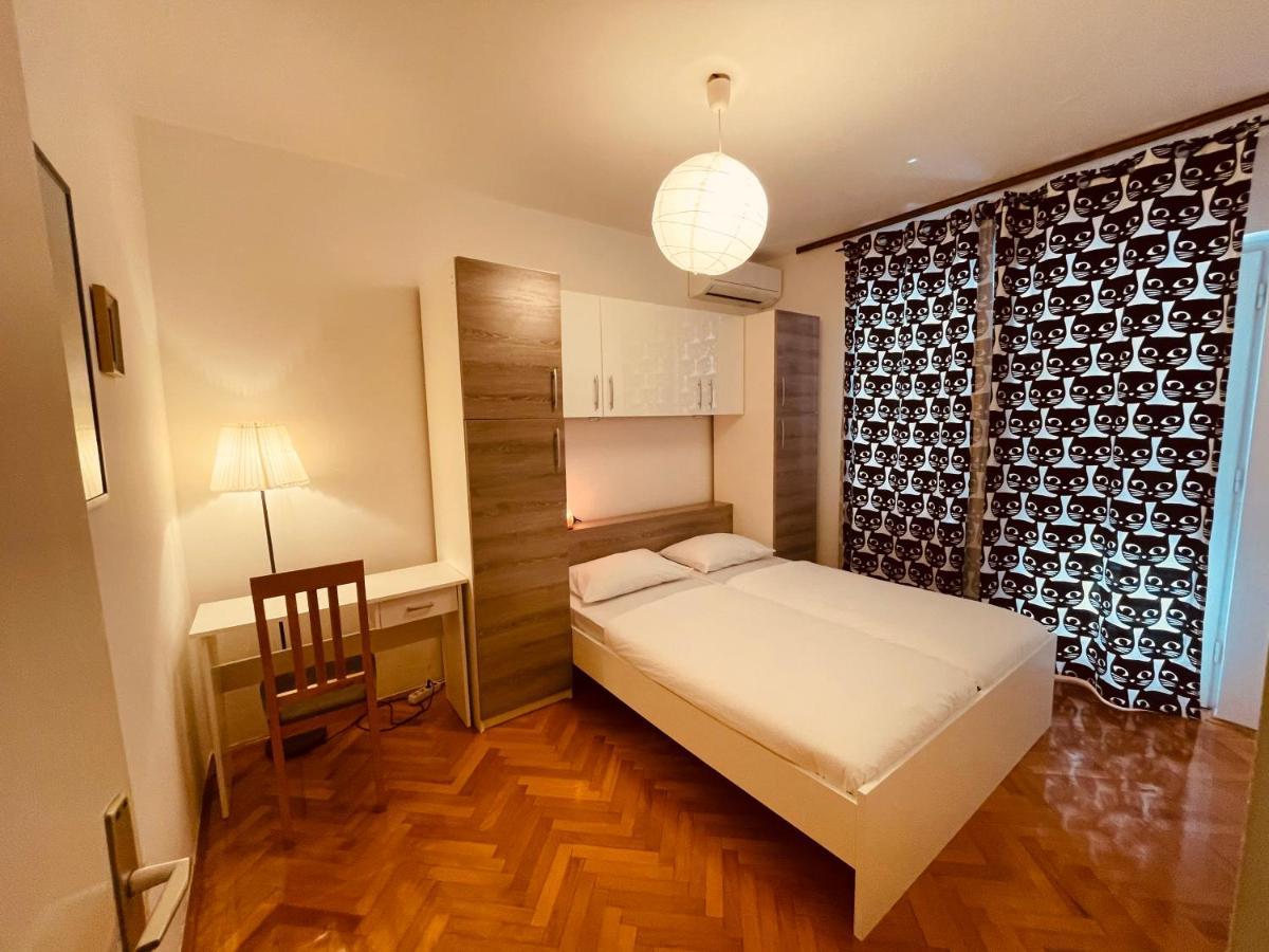 Central Single House With Parking-Top Location! โนวาลยา ภายนอก รูปภาพ